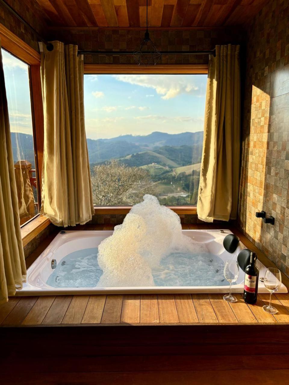 Encanto Nuvens Inn *